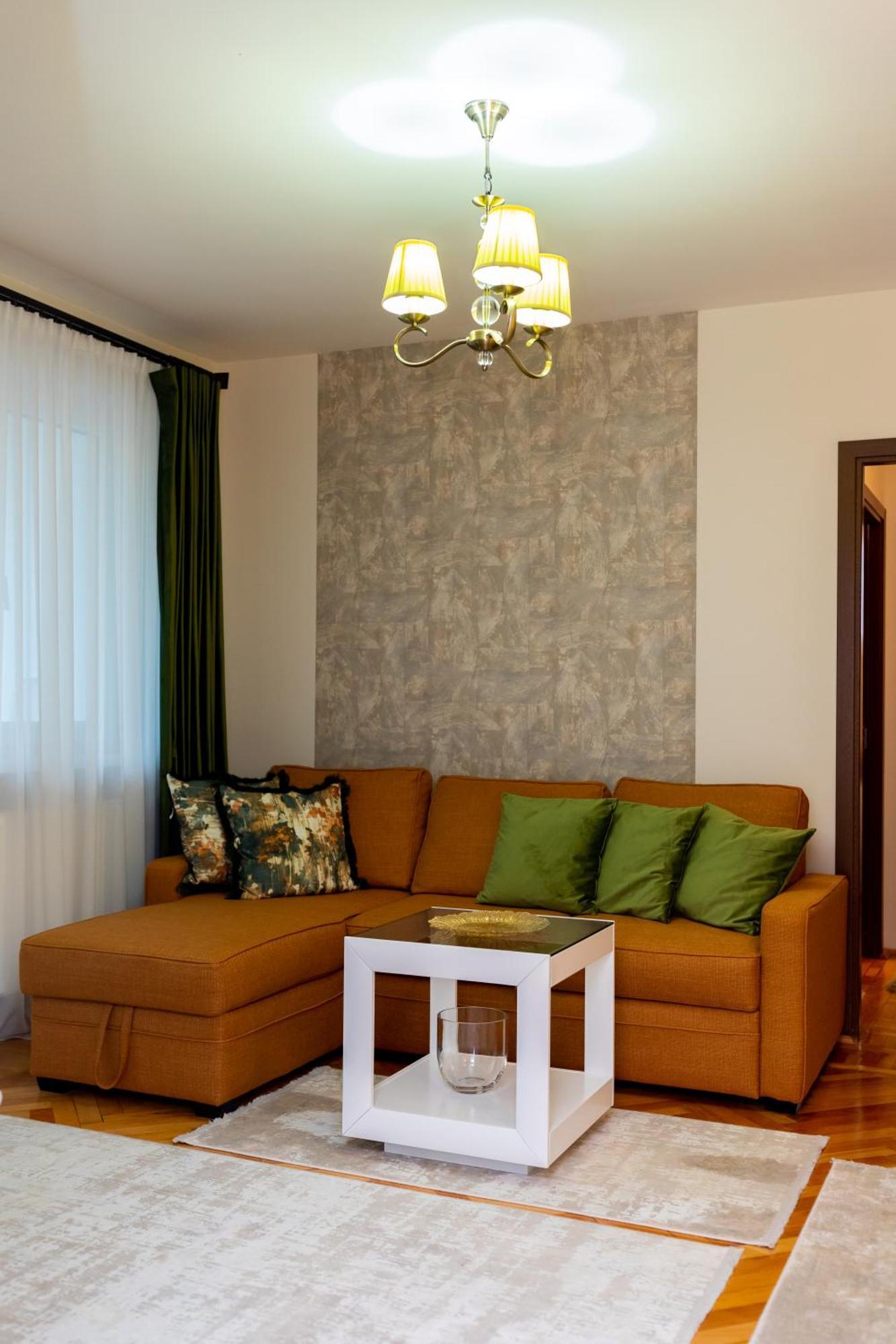 Apartament Octavia Хунедоара Экстерьер фото